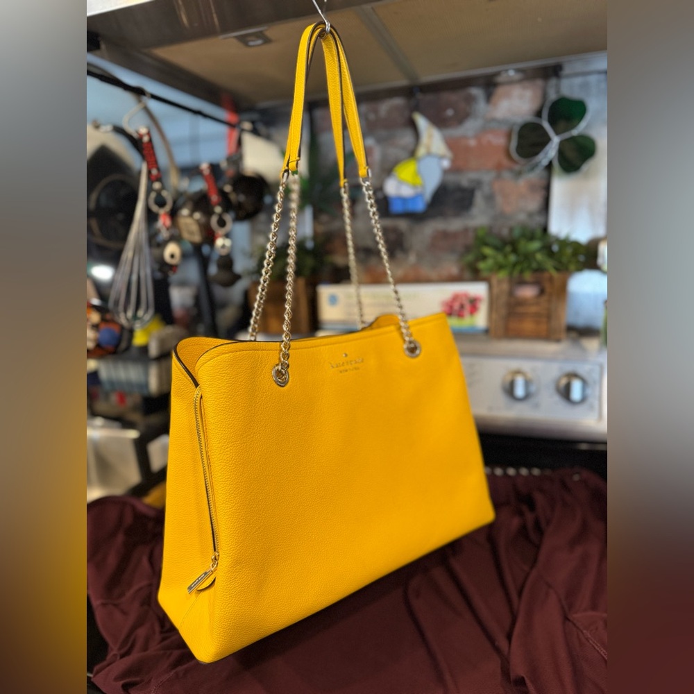 ♠️ KATE SPADE LARGE • 🌻 Sunflower Yellow/Gold • Jordyn Chain Tote - Picture 6 of 16